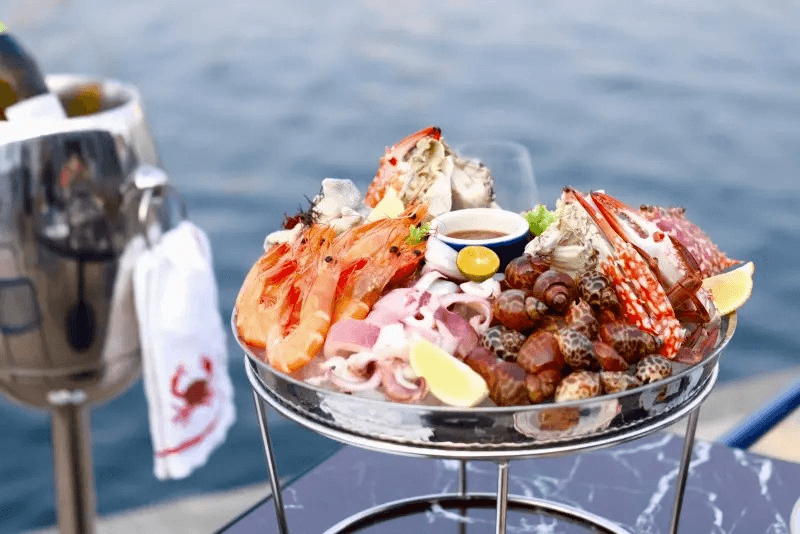 高雄「永心浮島」餐酒館即將盛大開張！海港美景搭配新鮮海鮮，絕對不能錯過