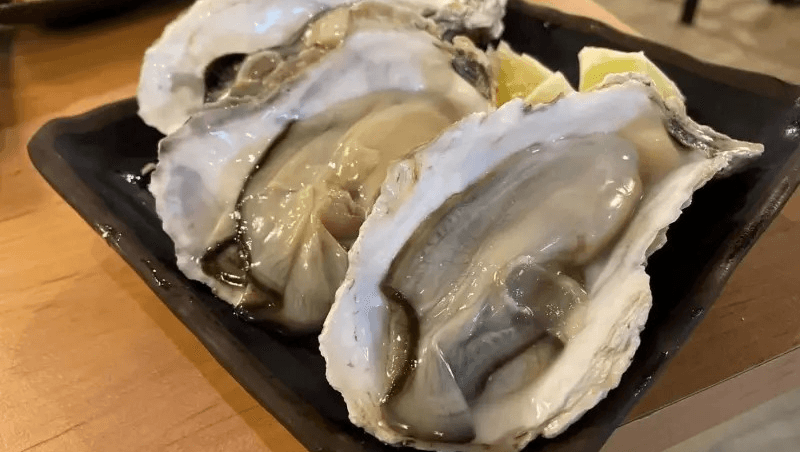 19元起！台北極致平價串燒現身！柒息地居酒屋神招曝光：免費品嚐鮮美生蠔！