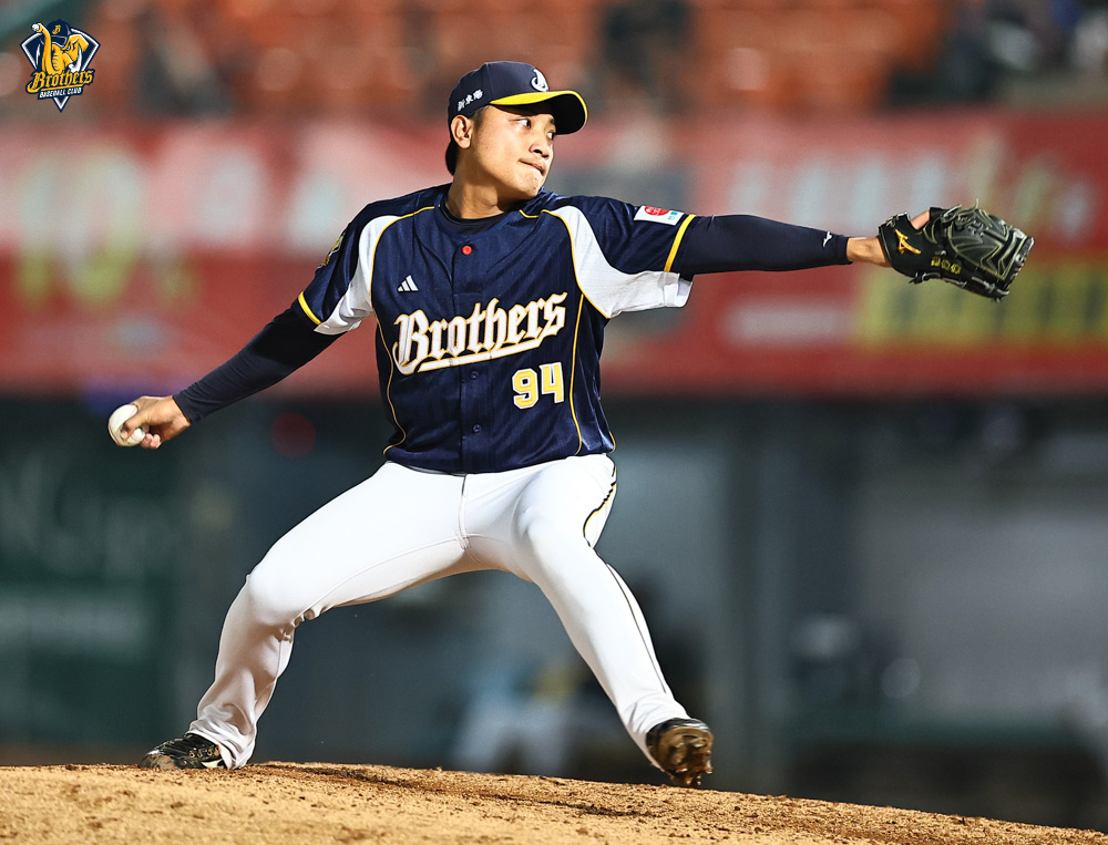 中信兄弟奪勝，岳東華與曾頌恩齊攻擊