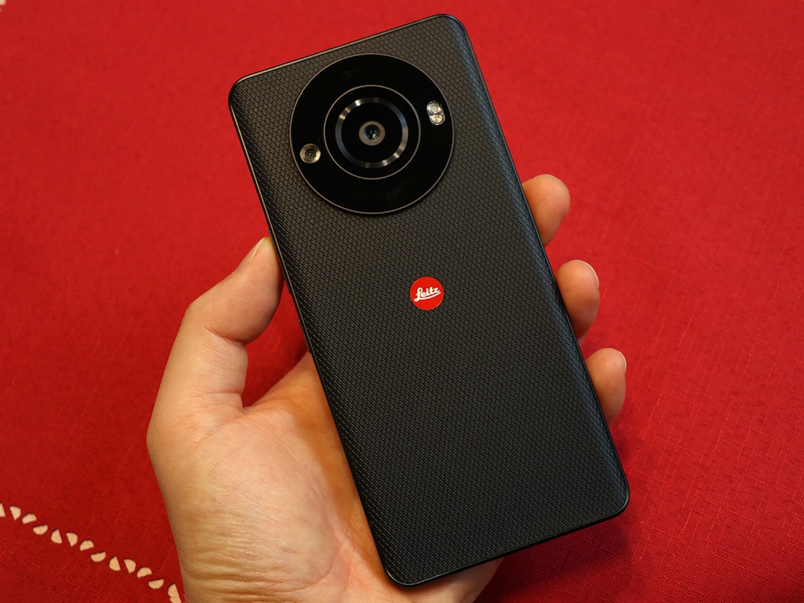 Leitz Phone 3：萊卡與Sharp攜手打造的日本限定智慧手機