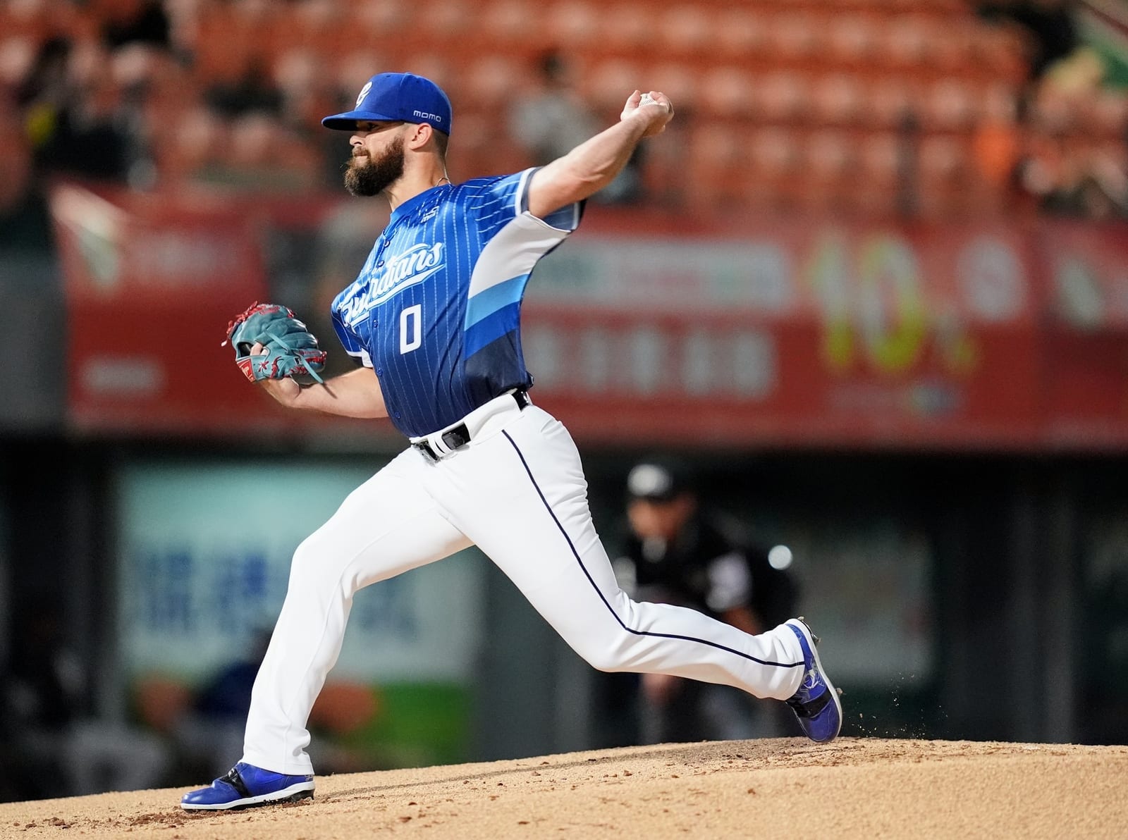 富邦悍將作客台南完封統一獅，道鉑戈初登板奪勝利