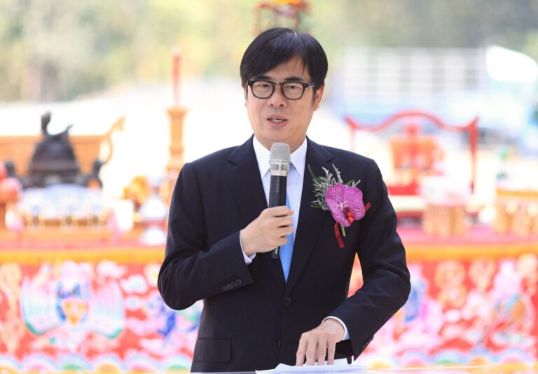 高雄大發全球第一封裝材料擴廠啟用，陳其邁：機會留給準備好的人
