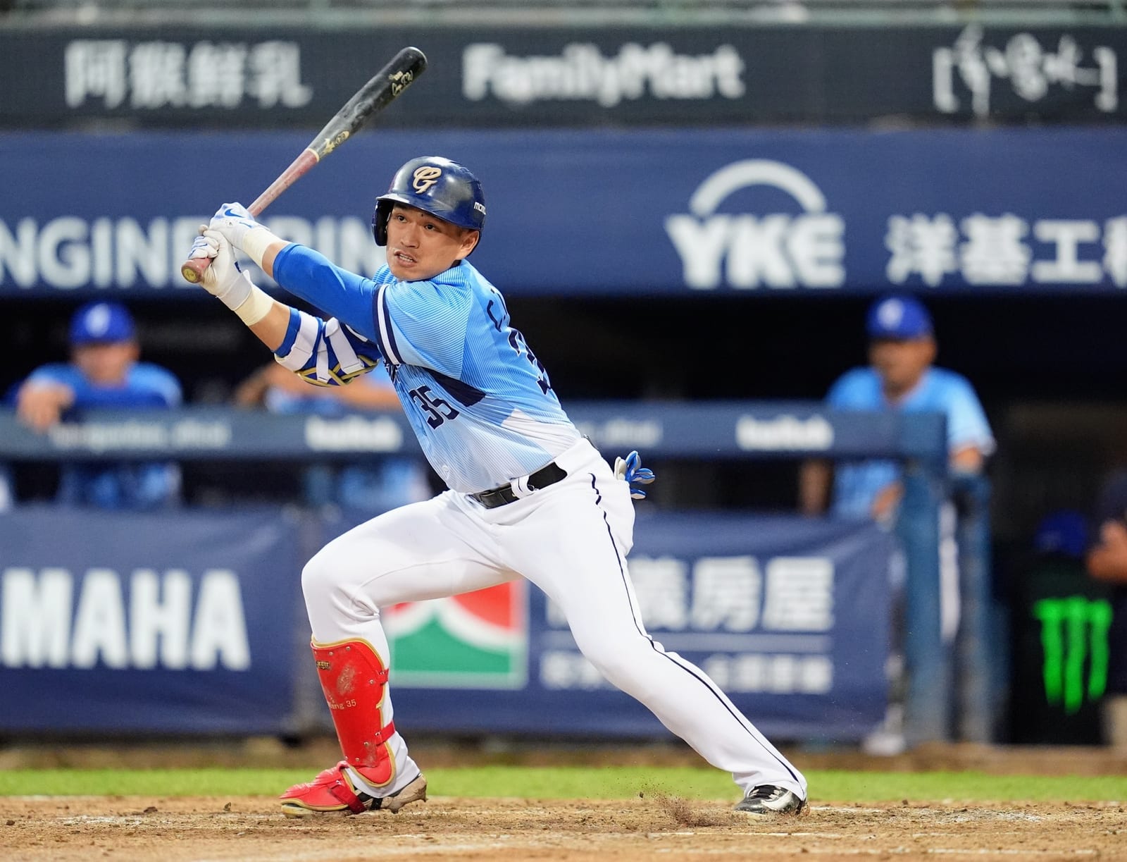 悍將奮勇迎戰雄鷹：展現拼搏精神，期待再創佳績