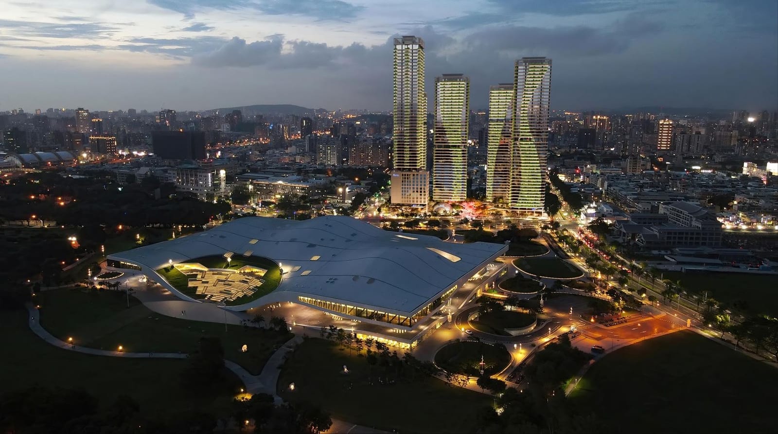 高雄招商成果大爆發！民間投資突破千億，寫下新篇章