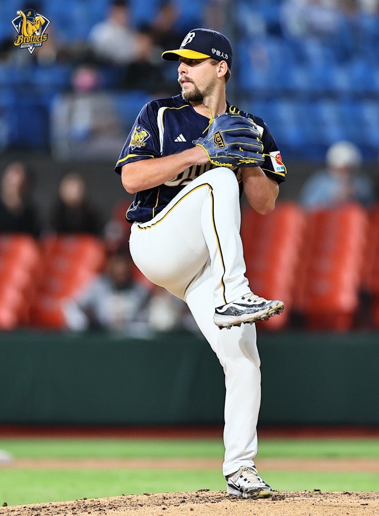 中信兄弟勇闖樂天桃園，克迪無懈可擊奪首勝