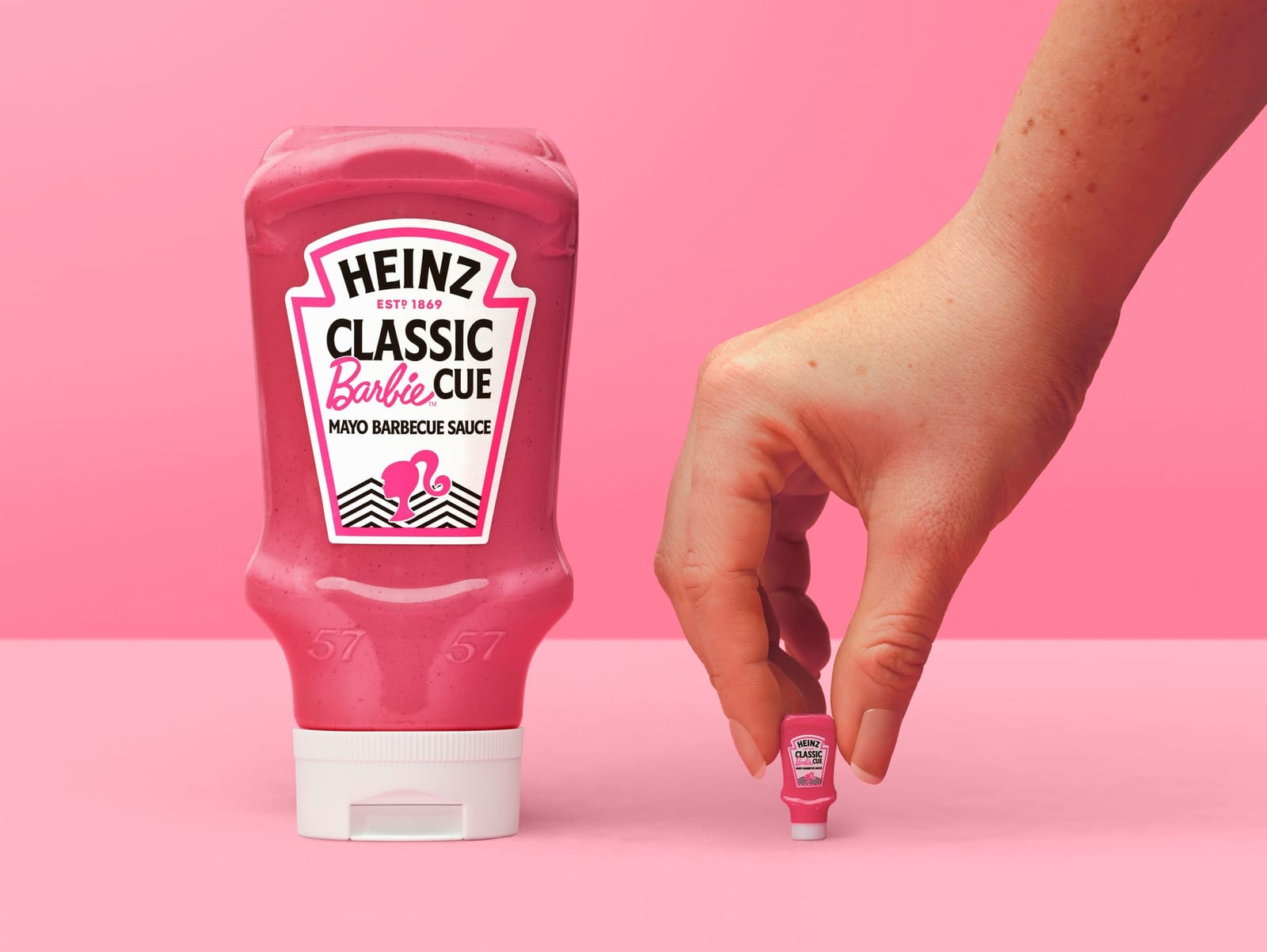 Barbie與Heinz攜手打造夢幻「Barbie Cue Mayo Barbecue Sauce」