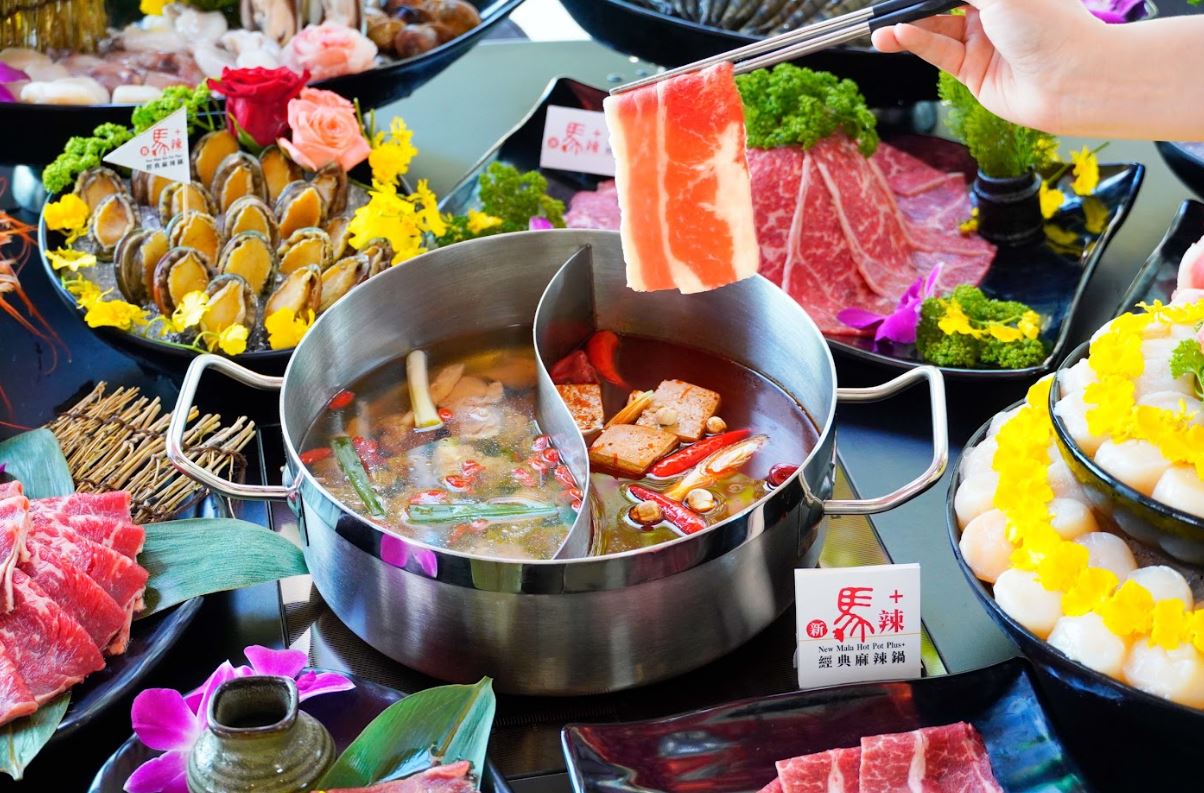 馬辣集團雙雄高雄開幕！新馬辣麻辣鍋與夯下去和牛燒肉吃到飽優惠來襲，豪送北海道帆立貝與九孔鮑魚