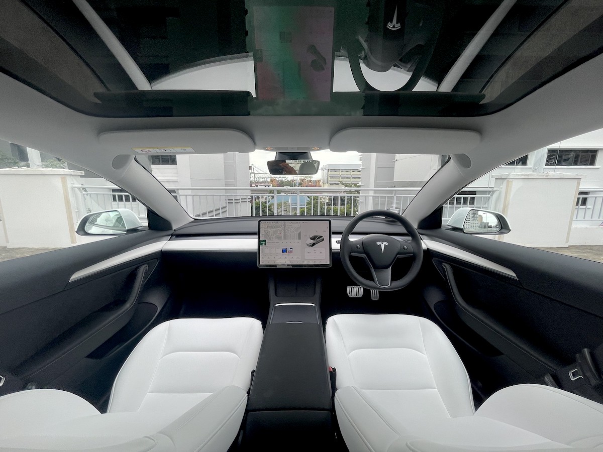 Elon Musk 宣布 Tesla 推出首款機器人計程車，可能與 Uber、Lyft 等合作