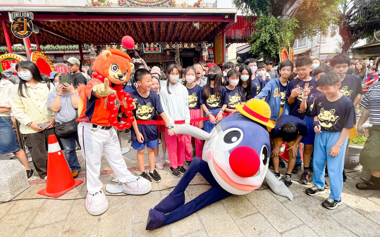 紅球臺南 RedBall Tainan x棒球臺南 Baseball Tainan  萊追紅球也瘋棒球，首日前往風神廟接官亭 準備35紅球舞蹈表演 快閃送好禮