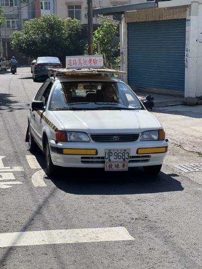 小型車實施道路考驗 可提高駕駛人上路信心 新聞內容:
