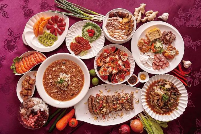 「臺南400‧精湛好食─揣(tshuē)餐廳」系列報導2 紅蟳米糕、古早味拼盤,阿霞飯店不容錯過的經典菜