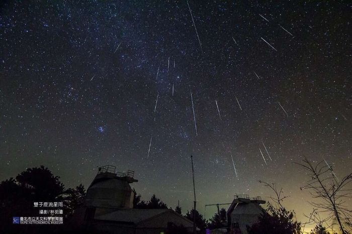 歲末壓軸天象,雙子座流星雨於月光中燦爛登場!