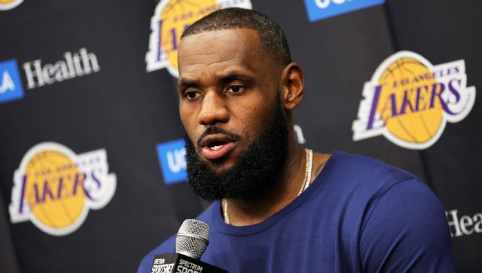 NBA/反駁對湖人補強失去耐心 詹姆斯澄清媒體專訪