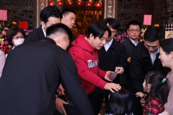 賴清德總統與屏東鄉親同慶新春,送上祝福與防詐提醒