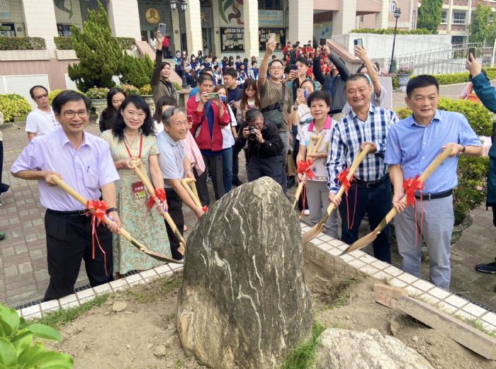 23年「時光膠囊」出土 右昌國中50週年校慶,跨越青春美好的記憶