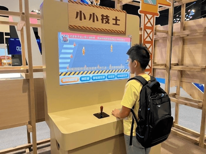 迎春新氣象!高雄「技職新視界」春節活動精彩開跑,體驗職業魅力