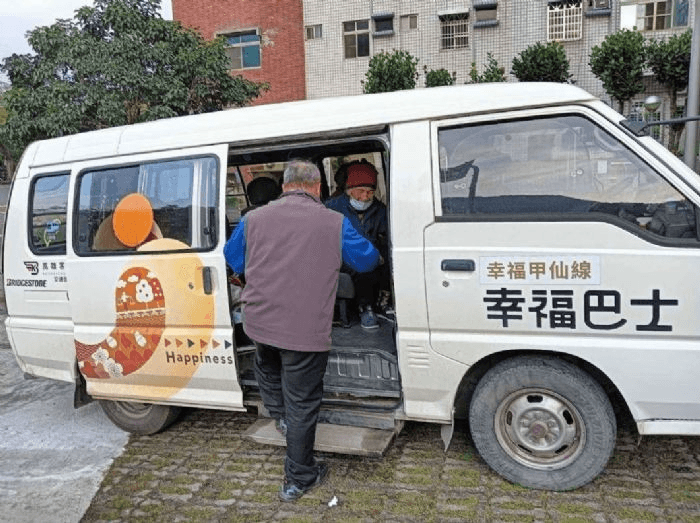 高雄推動共享巴士,便利偏鄉居民出行