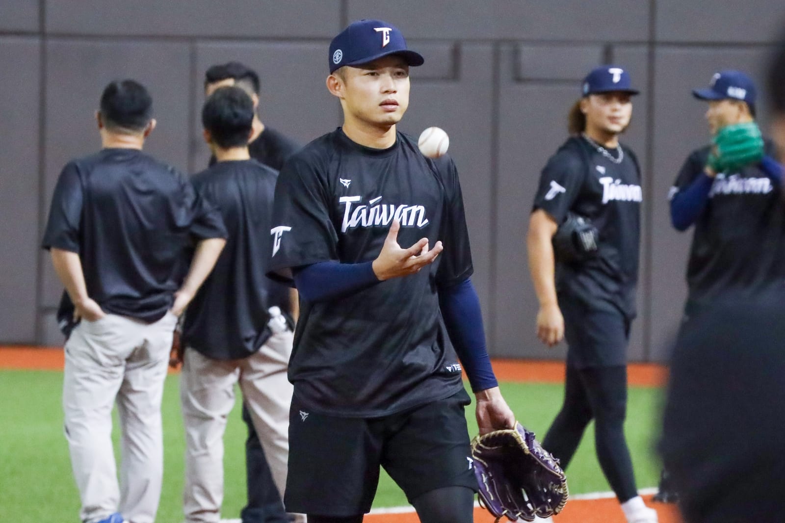 中華隊備戰12強賽，大巨蛋練球首日熱情啟動