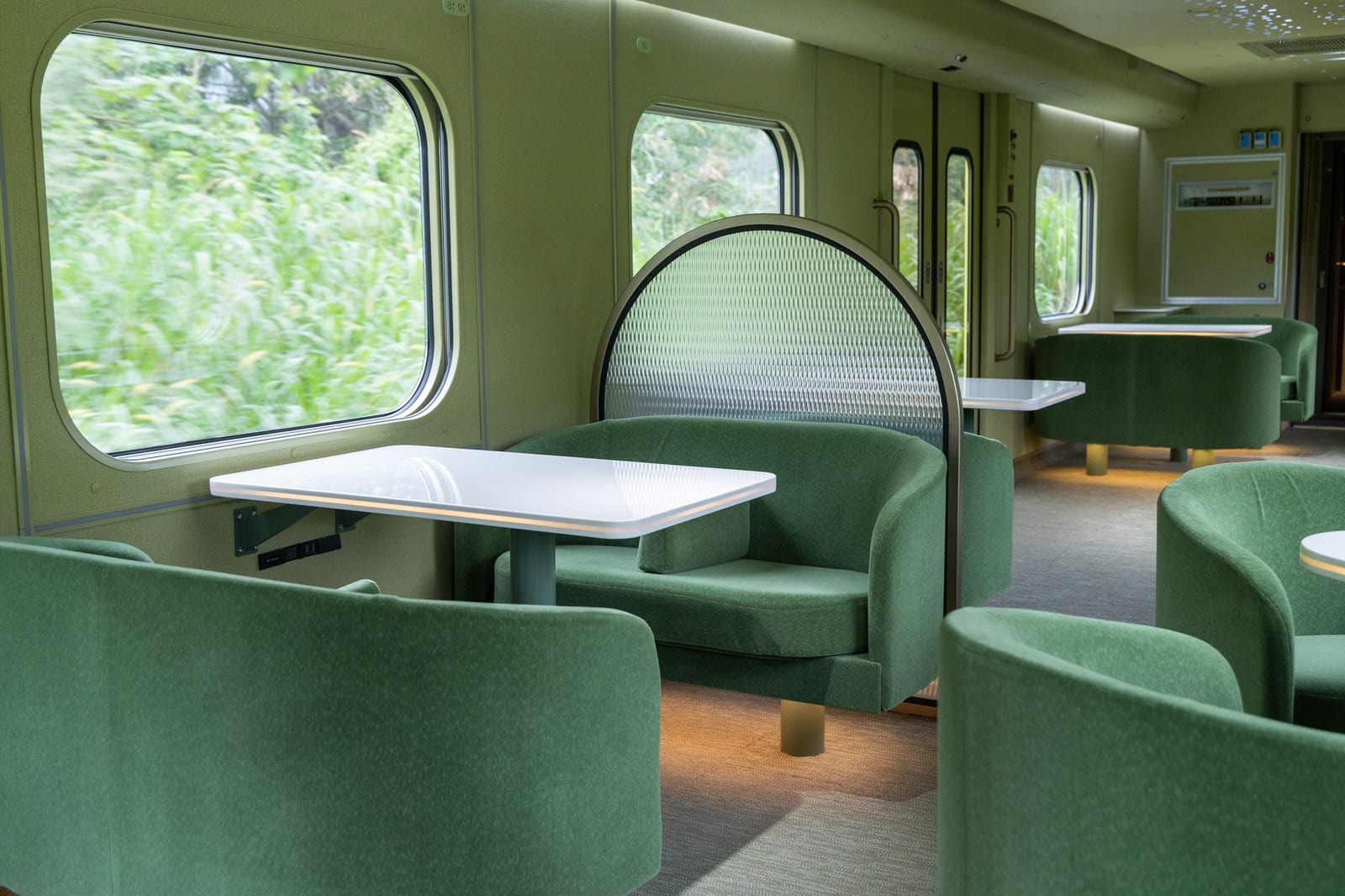 體驗山嵐號：享受浪漫花東之旅，乘坐嶄新EMU500型電聯車