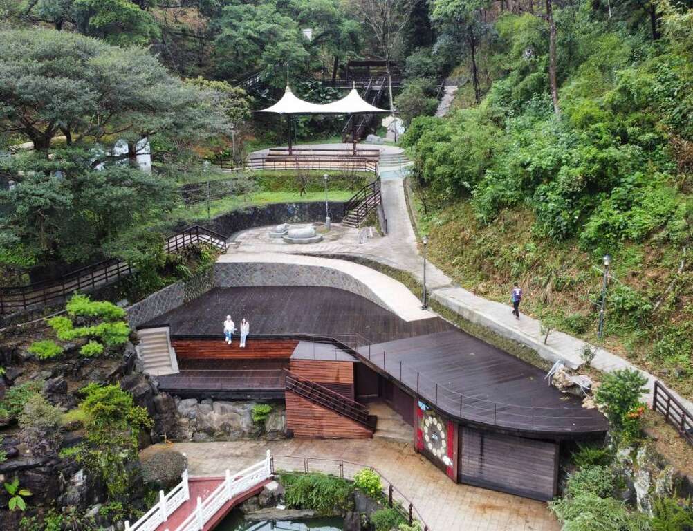 指南參道盛綠竹柏,千階石燈點綴古道,神鼓再現