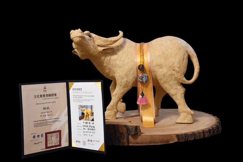 一紙翩然千萬貌,吳文進藝中有道,將傳統糊紙融入現代生活