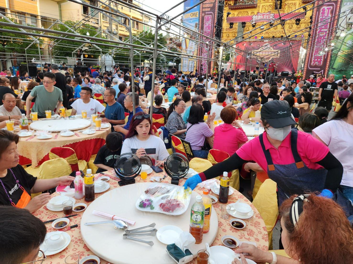 2025屏東黑鮪魚季盛大美食宴席，熱鬧百桌重現紅寶石歌廳風華