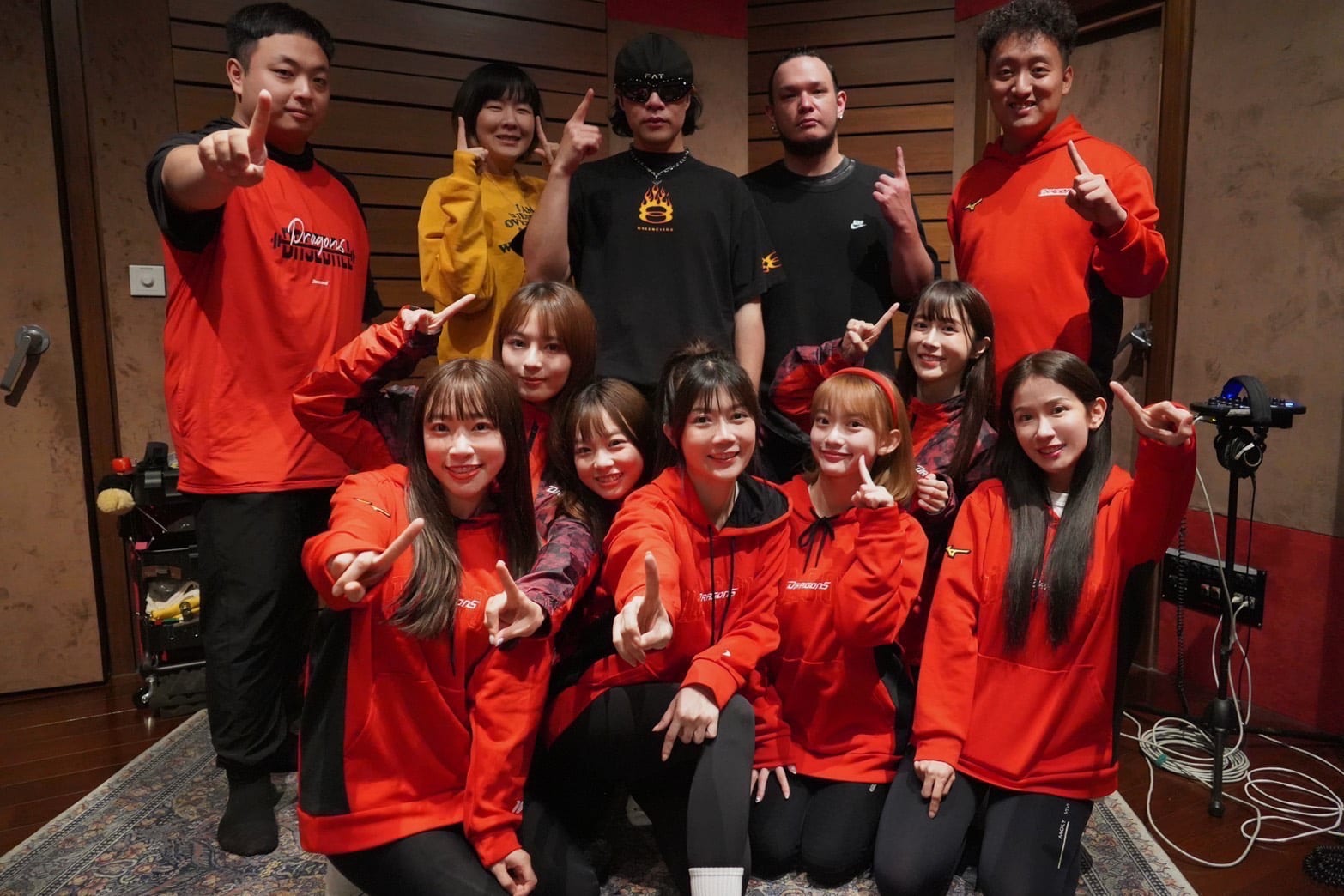 「怕胖團」打造味全龍年度主題曲，林襄等小龍女驚喜客串演出