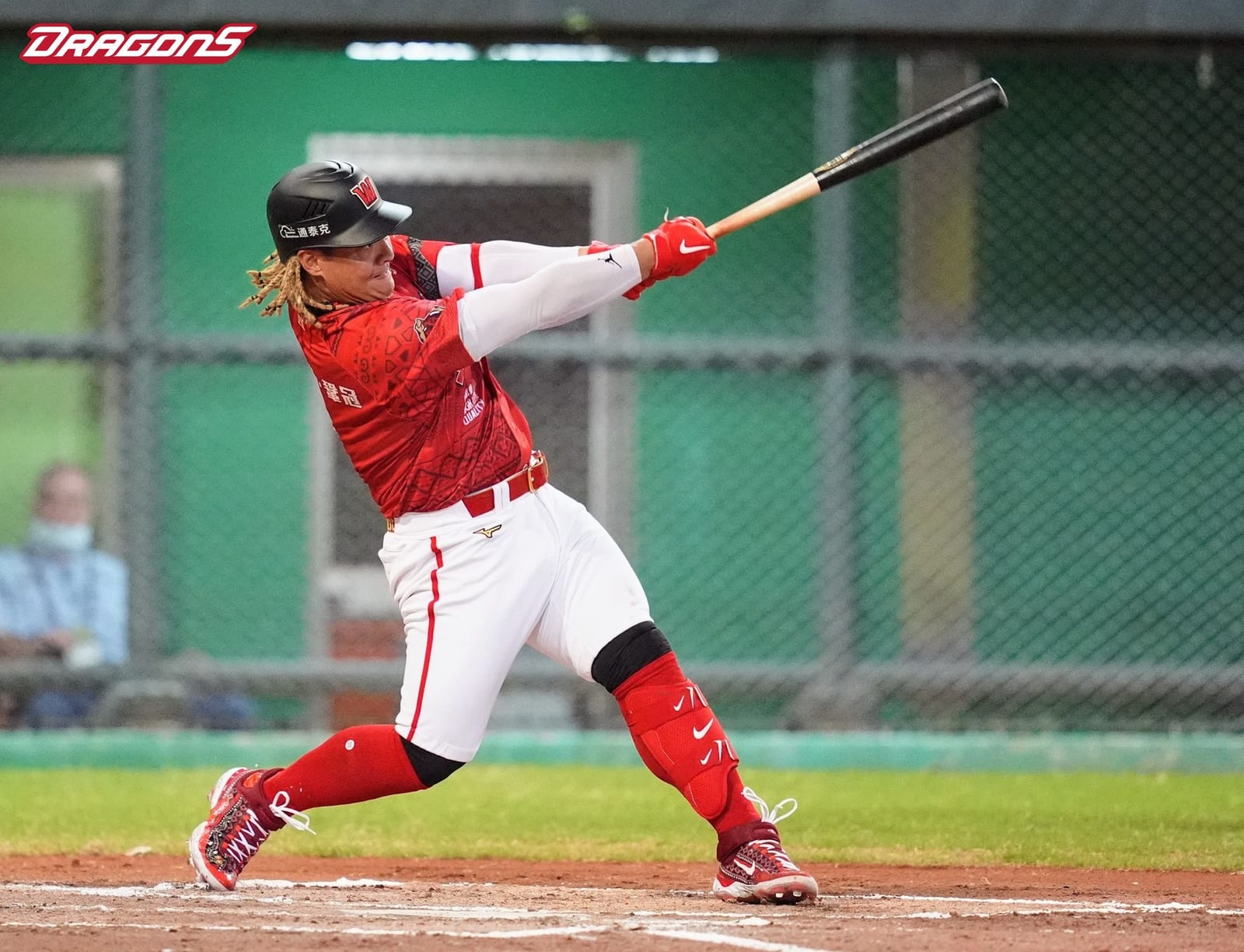 味全龍延續火力，以7比3拿下勇奪勝利