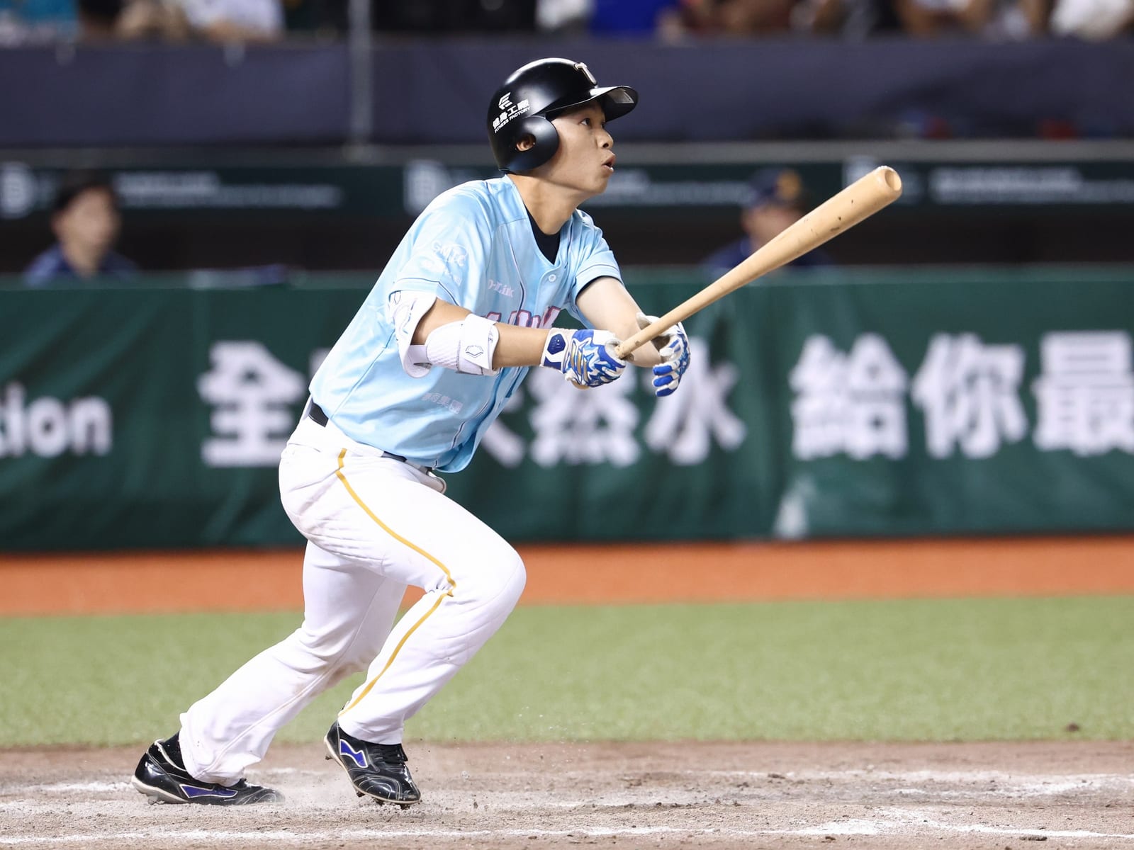 台鋼雄鷹臺北大巨蛋迎戰中信兄弟