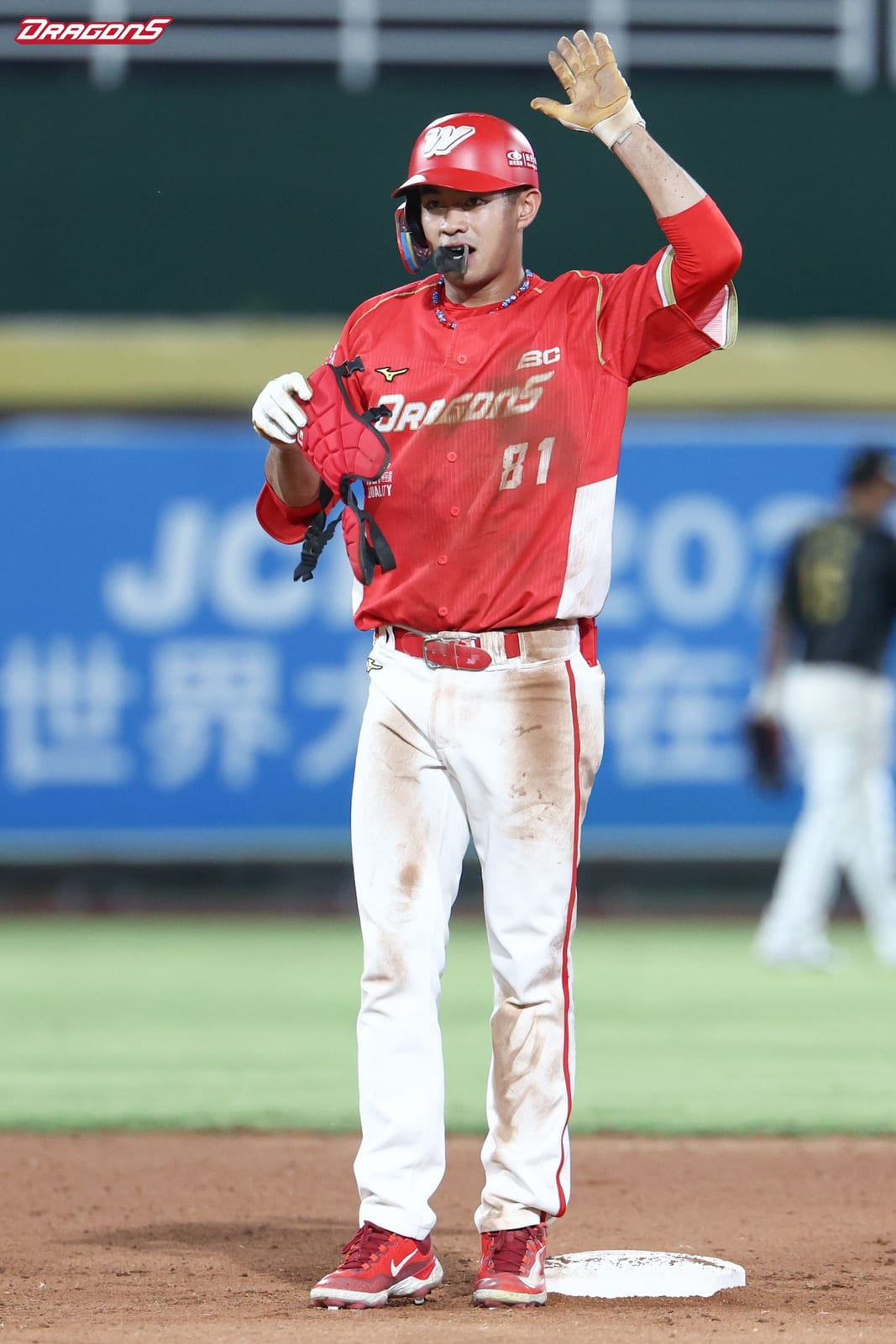 龍隊展現強勁反攻，連續攻勢逆轉勝出樂天桃猿