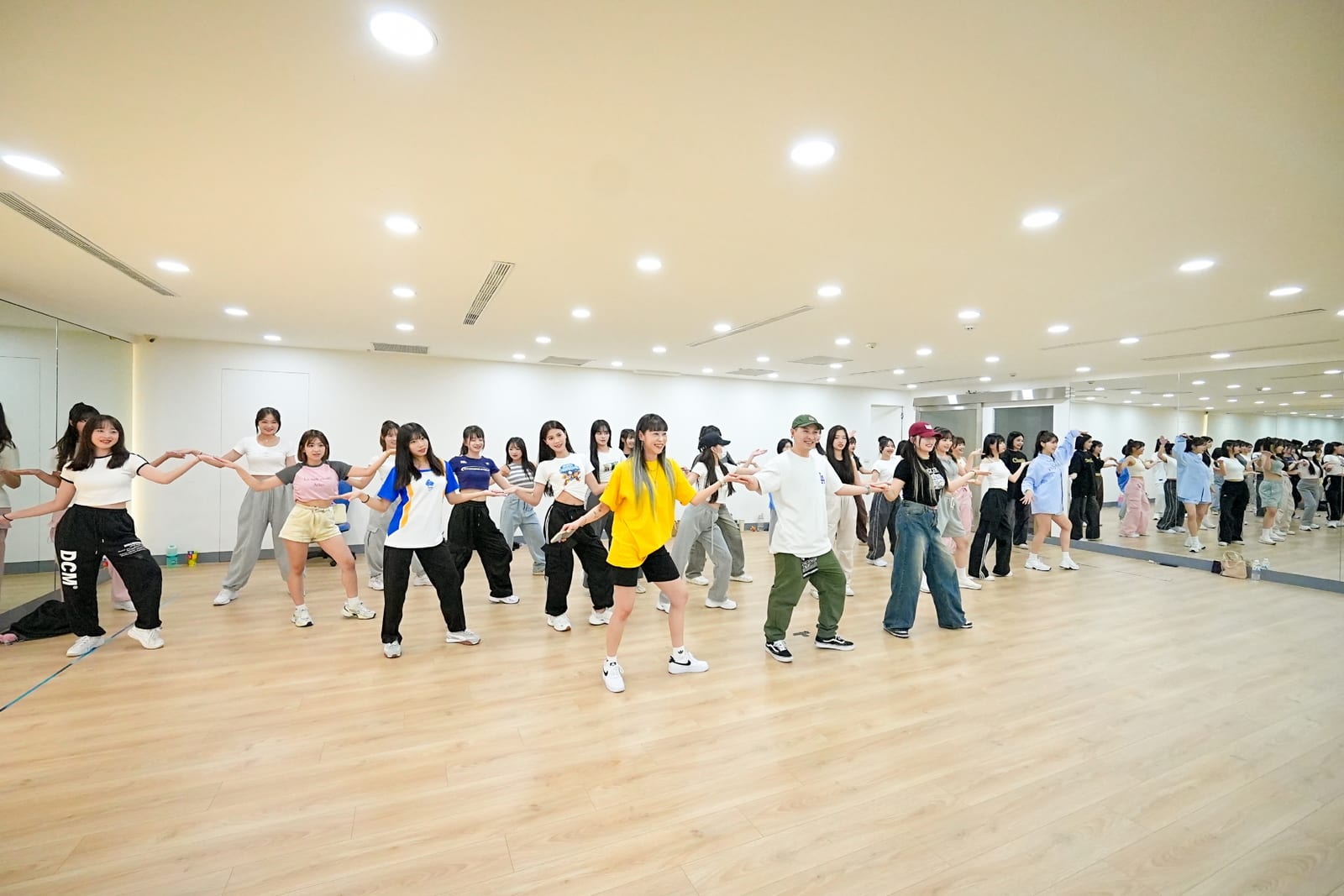 桂田文創邀請韓國舞蹈名師申潣燮，引領Wing Stars備戰開幕賽，打造全新表現