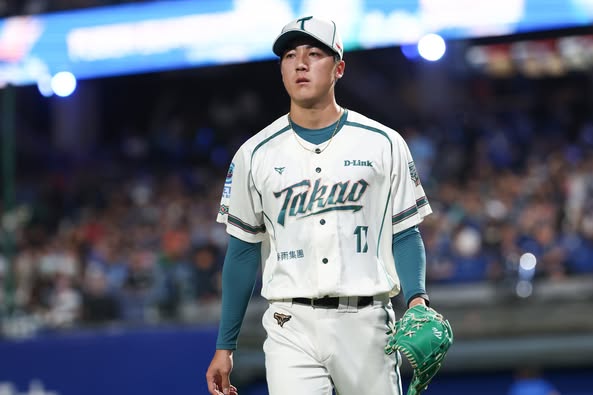 台鋼雄鷹VS富邦悍將，終場以3：6富邦戰勝，艾速特失分敗因，反擊未果