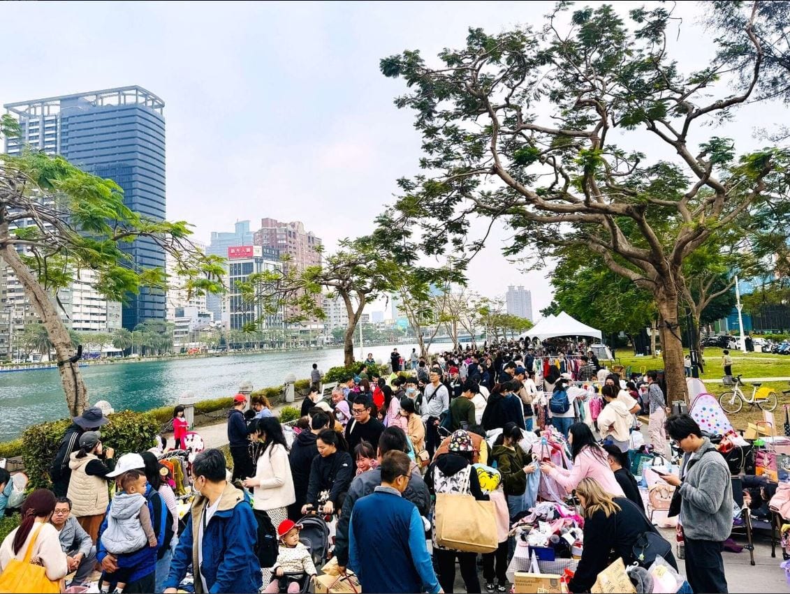 小樹市集再度回歸愛河　300組親子化身「小小店長」打造暖冬二手市集