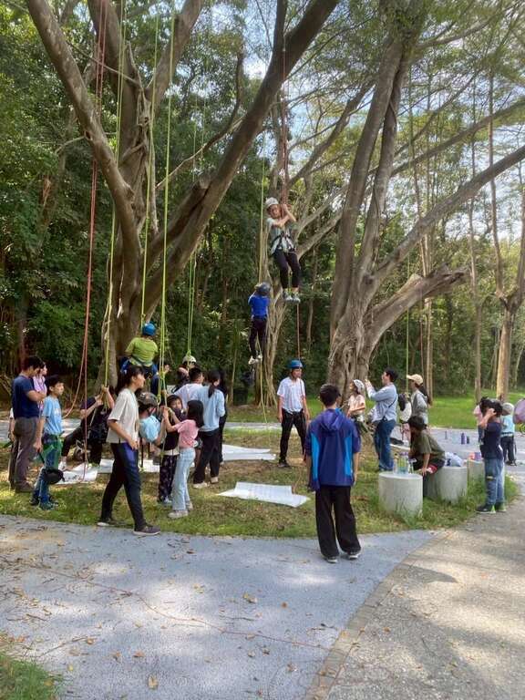 虎頭埤爸氣登場 推出父親節與爸樹上有約快閃活動