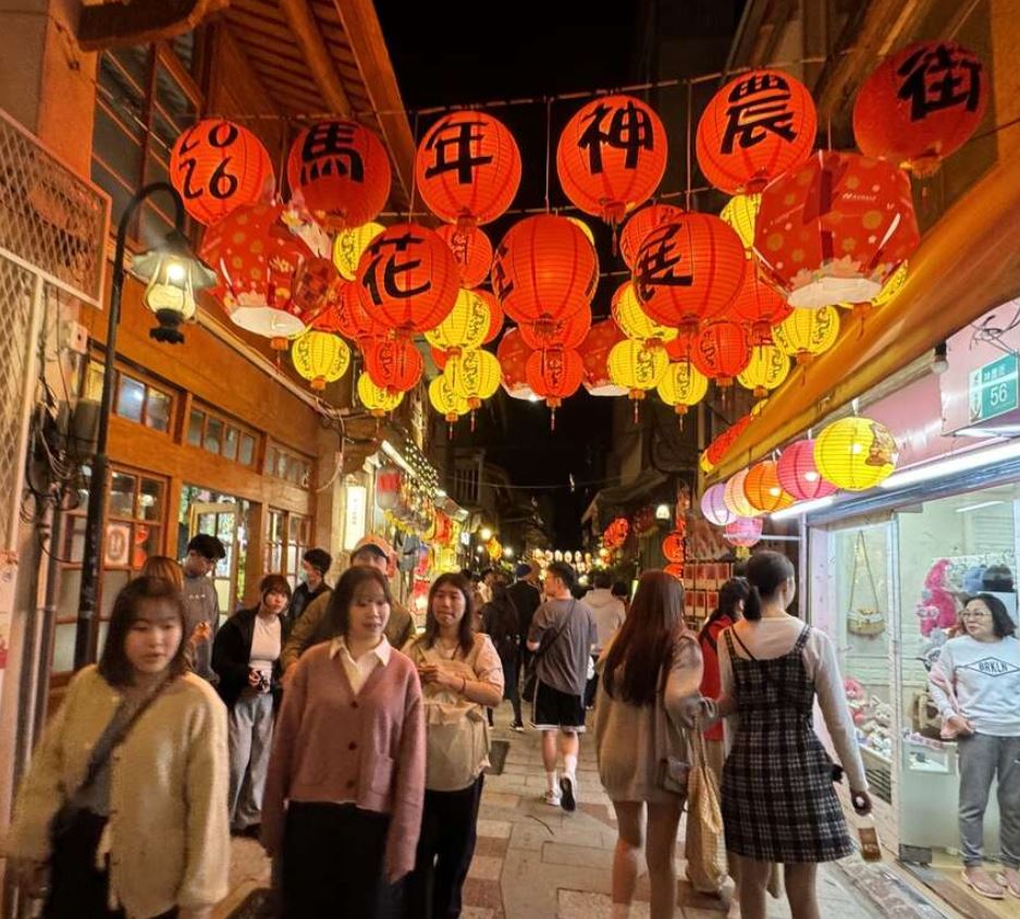 臺南春節旅遊開紅盤｜情人節首日湧現11萬人次走春，燈節、市集與景點活動全面登場