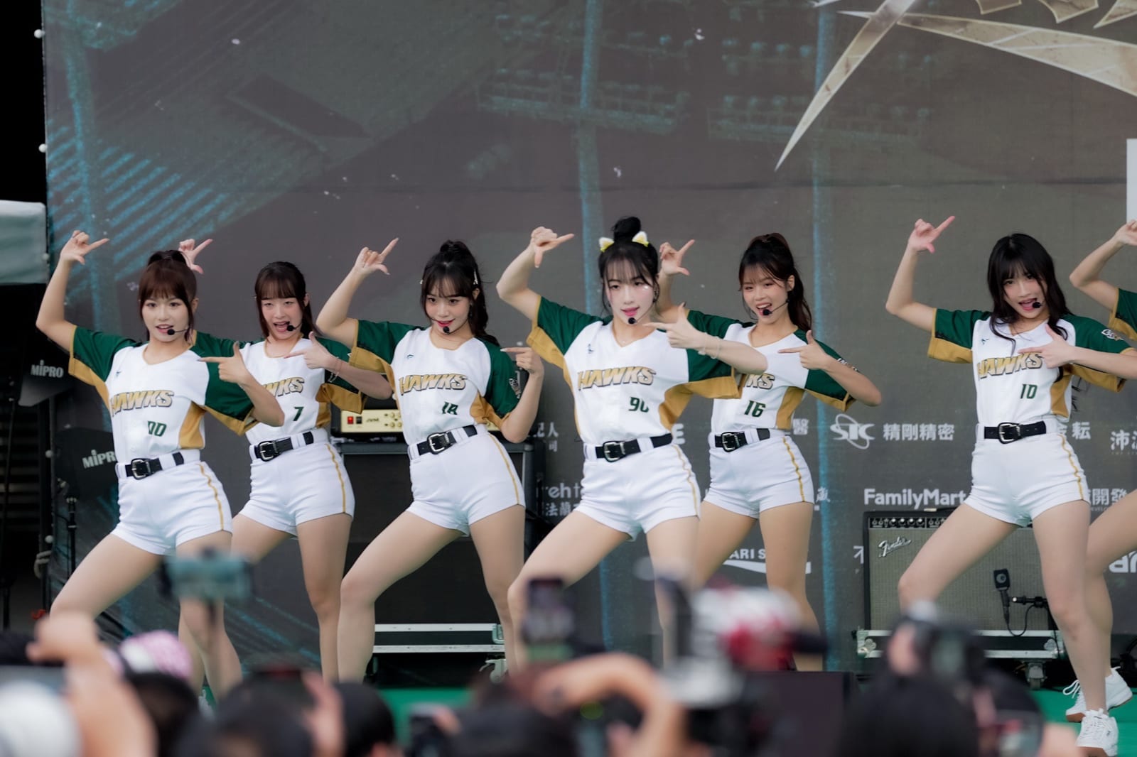 Wing Stars首次亮相，展現女團魅力！單曲《Cheer it up加大》掀起應援新熱潮