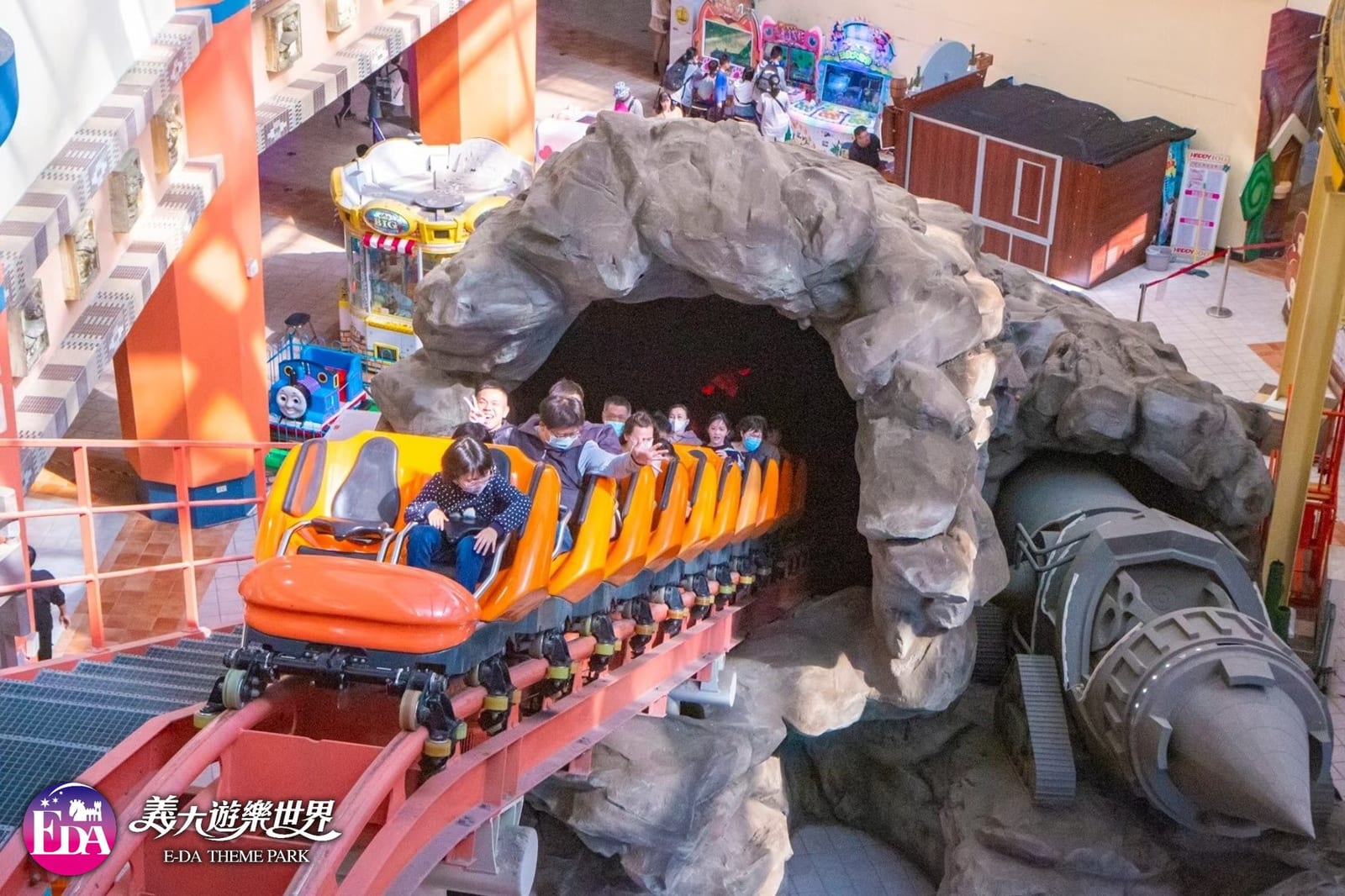 春節狂歡特惠：僅需1元入園，購物樂無限，免費停車天天享！