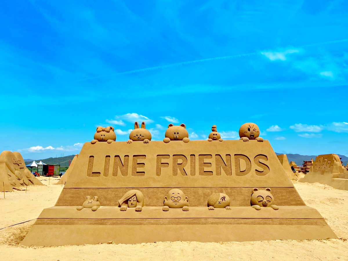 LINE FRIENDS與BT21「這天」登陸福隆沙雕季！超過40組作品萌翻夏日