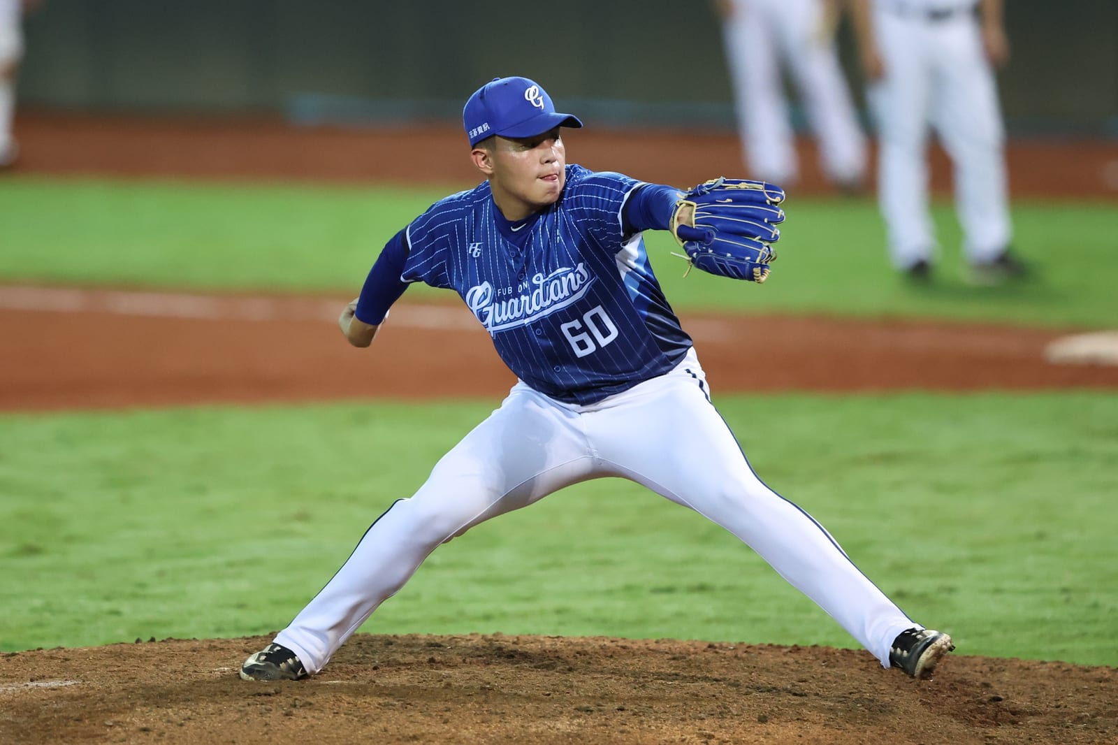 富邦悍將勇闖嘉義市，張育成陽春砲帶來勝利，羅戈飆K鎖定本季第10勝