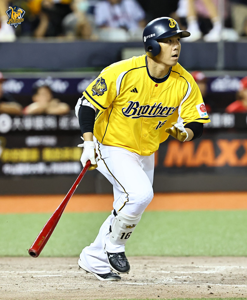 中信兄弟溫馨告別戰！週思齊引退週首戰告捷，4比2擊退味全龍