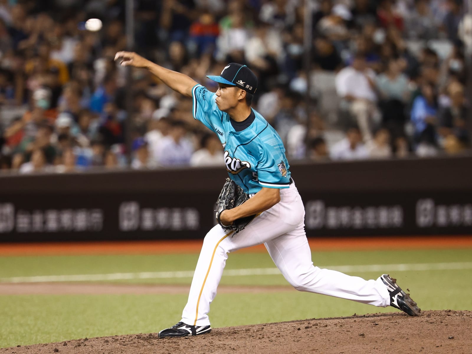 陳宇宏初先發勇敢表現，台鋼雄鷹奮戰至終場