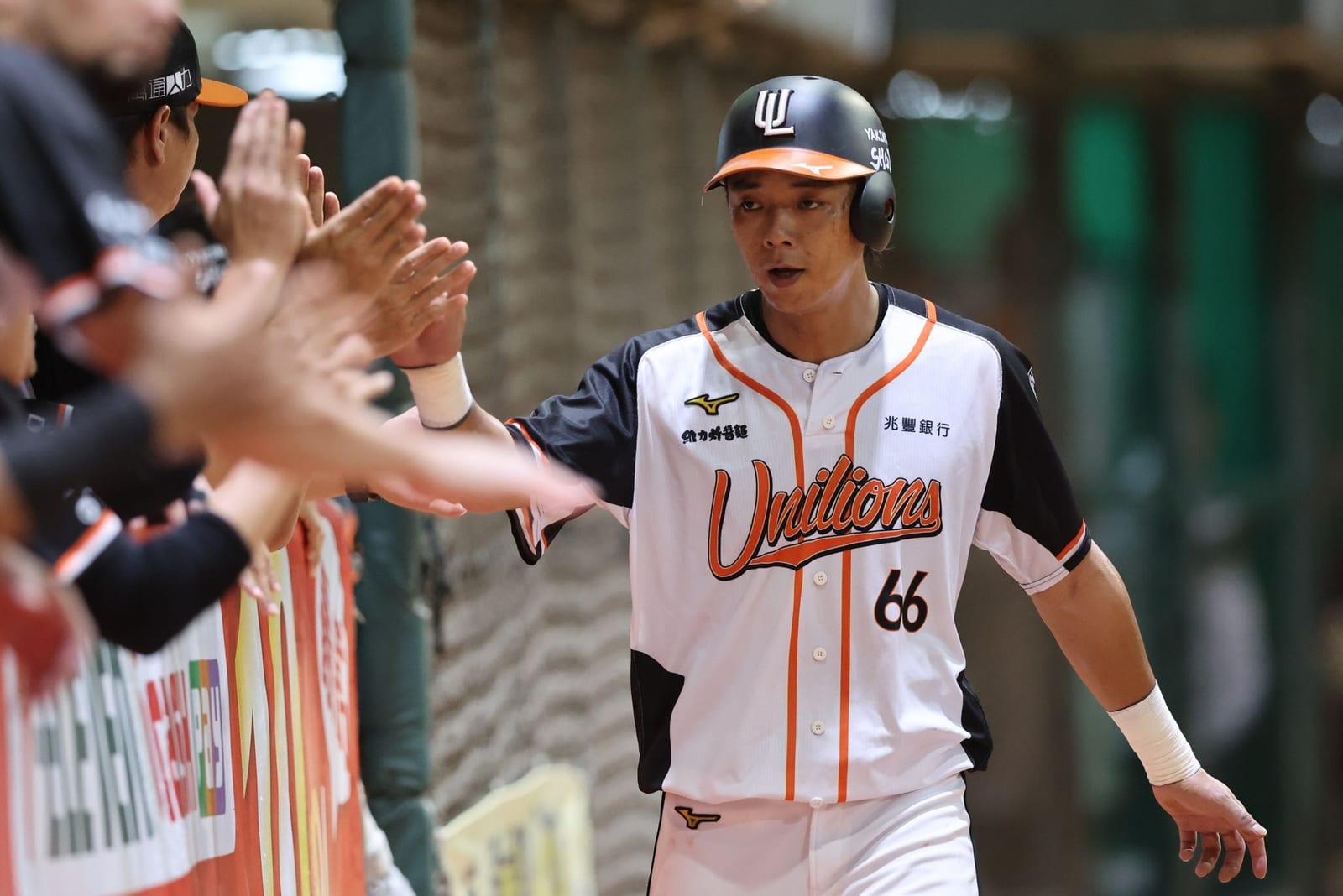 獅子軍逆轉勝利達成隊史1900勝，花蓮主場再戰樂天