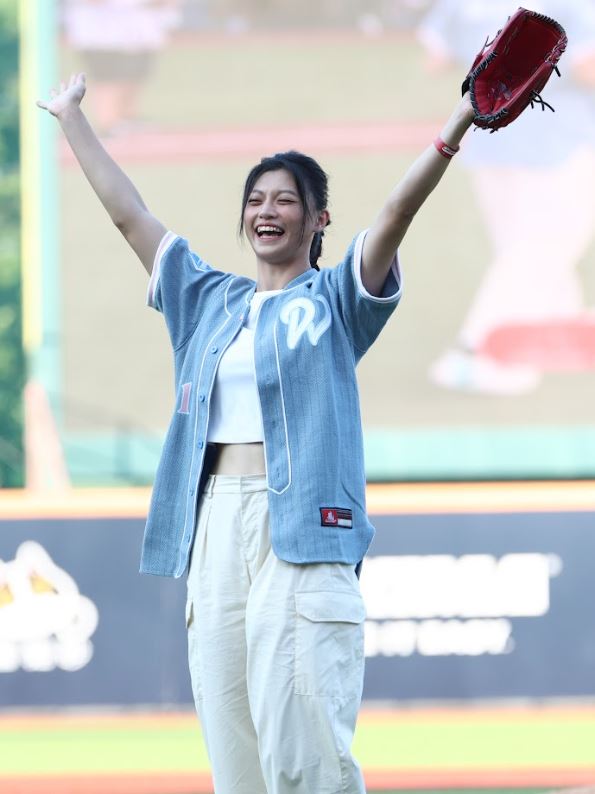 味全龍「海灘之約女孩日」華麗登場：三日連勝、粉絲狂歡、滿載夏日回憶