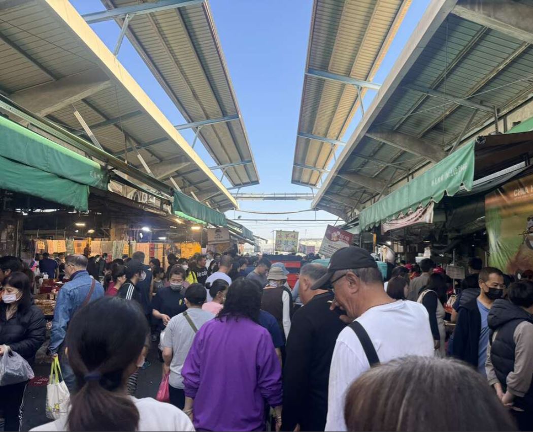 台南春節走春熱度升溫｜府城展現「金馬奔騰」新氣象　老街商圈與景點湧現人潮