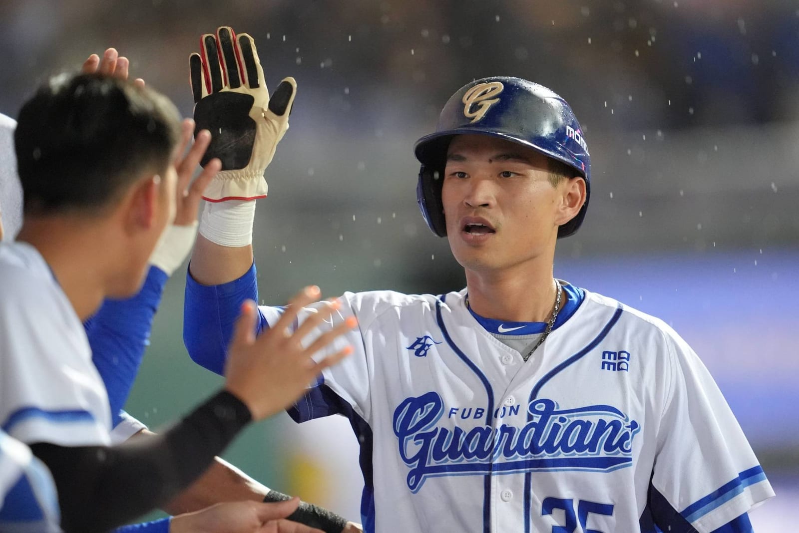 富邦悍將逆轉勝利：團隊合作與堅持不懈的精彩比賽