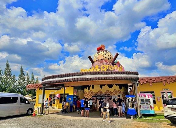 巨大夢幻甜點王國！芭達雅「冰淇淋甜點樂園」必踩點 甜點造景神還原拍不停