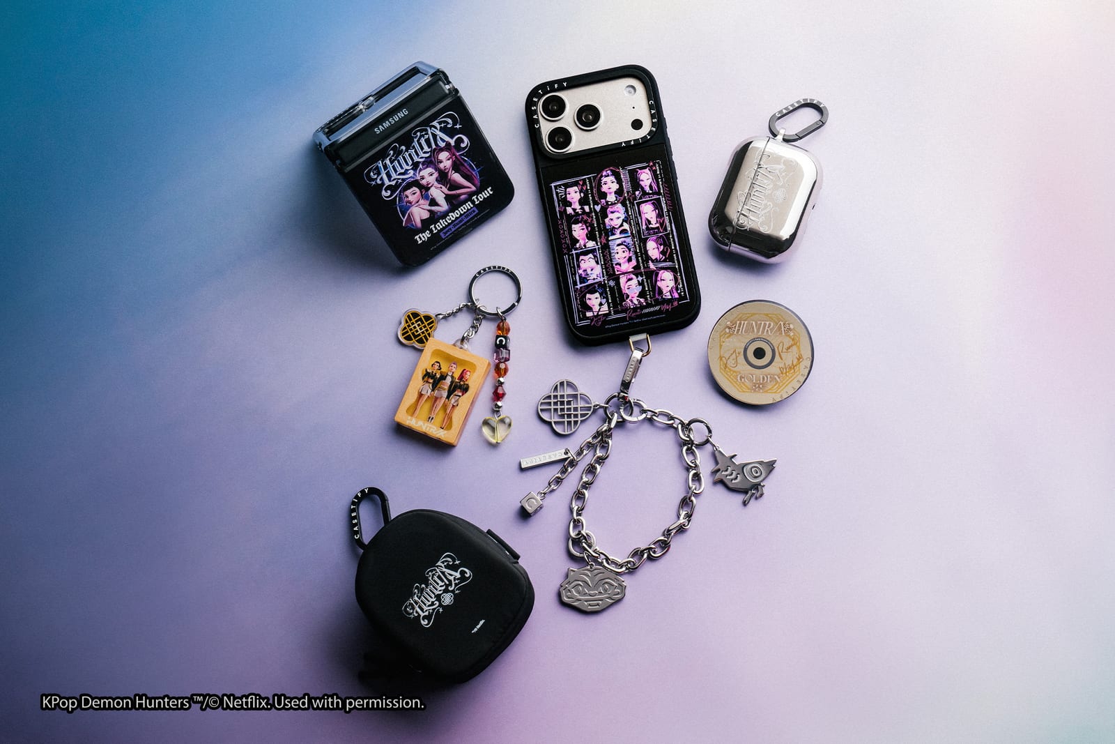 應援小物買起來!CASETiFY 攜手《Kpop 獵魔女團》推出全新聯名,超萌 Derpy 絨毛手機殼、CD 手機支架盲盒陪你守護黃金魂門