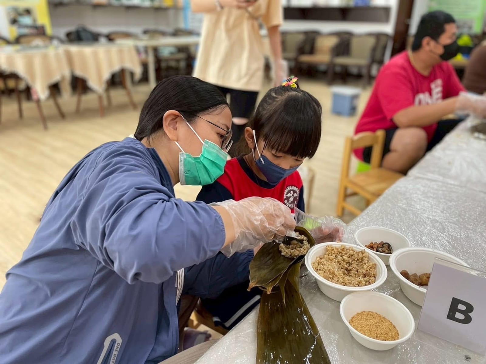 教育部推動公共化教保,擴大非營利幼兒園與職場互助服務,提升幼兒學習品質與快樂成長
