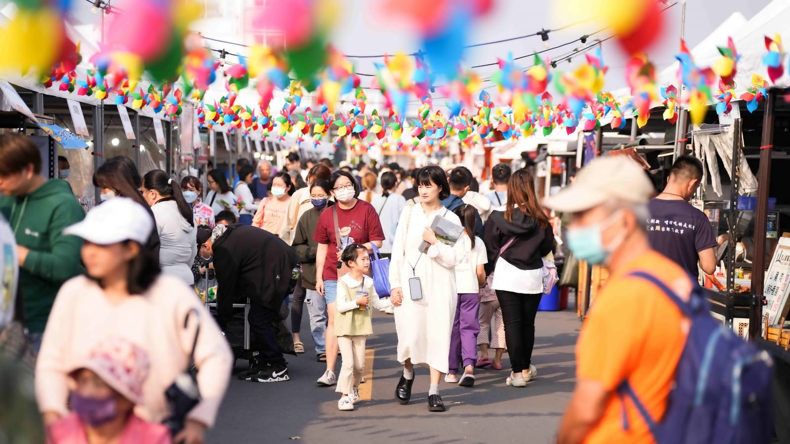 中秋團圓無國界「2025鹽琉開趴–鹽琉秋HiHi」熱鬧登場