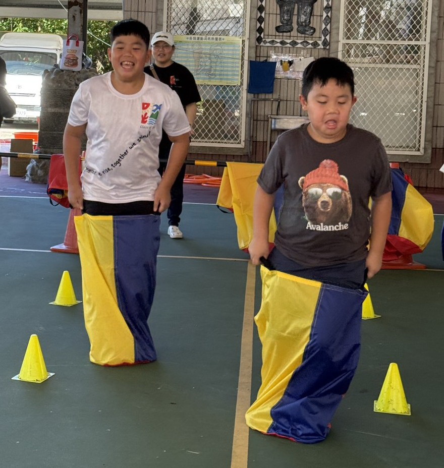 移動遊樂園，前進牡丹大梅部落 ! 在圖騰彩繪與自然懷抱中，開啟原鄉孩子的感官探索 !